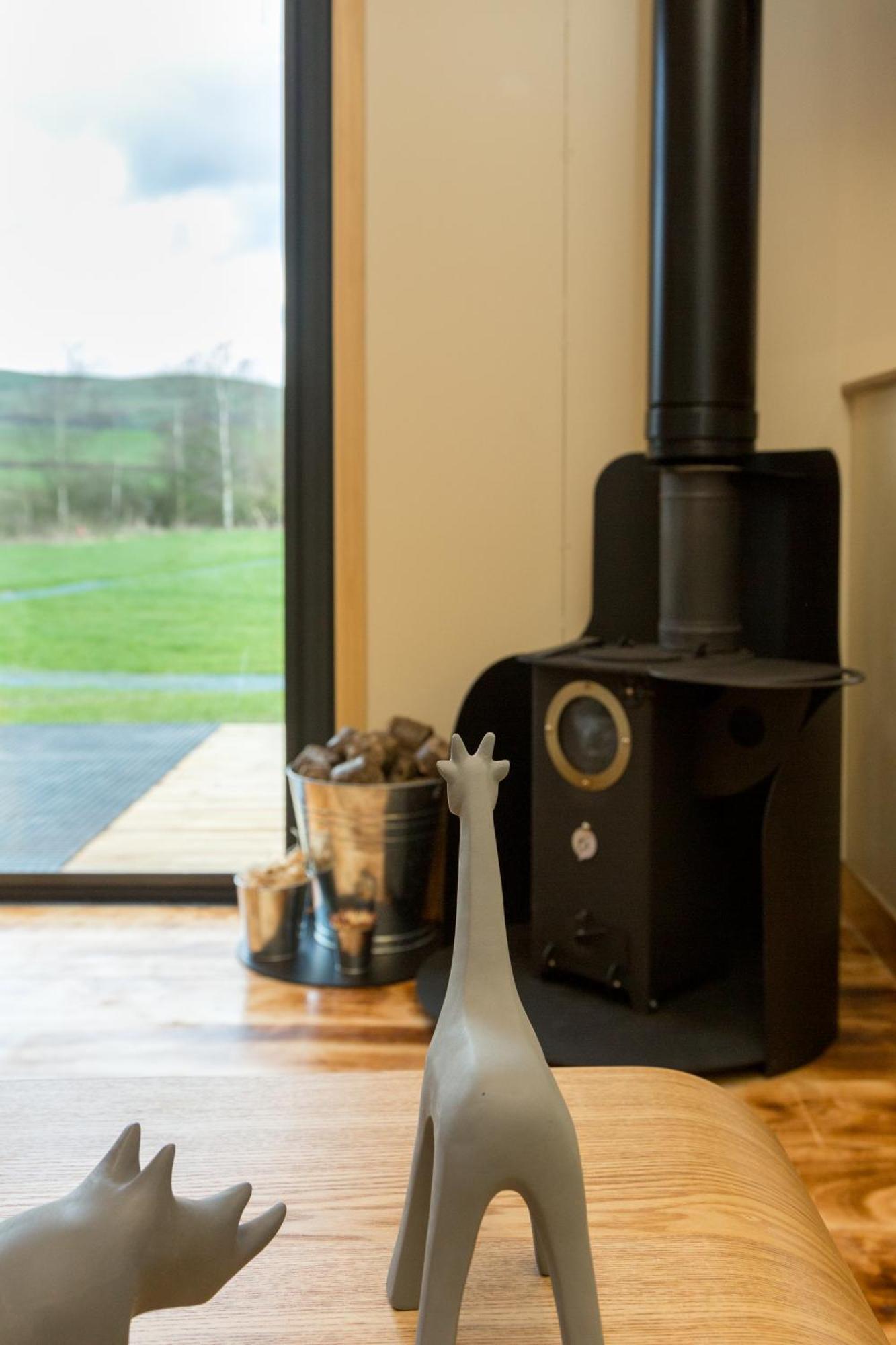 Appartamento Ingleborough Luxury Pod With Hot Tub At Fell View Park Kirkby Lonsdale Esterno foto