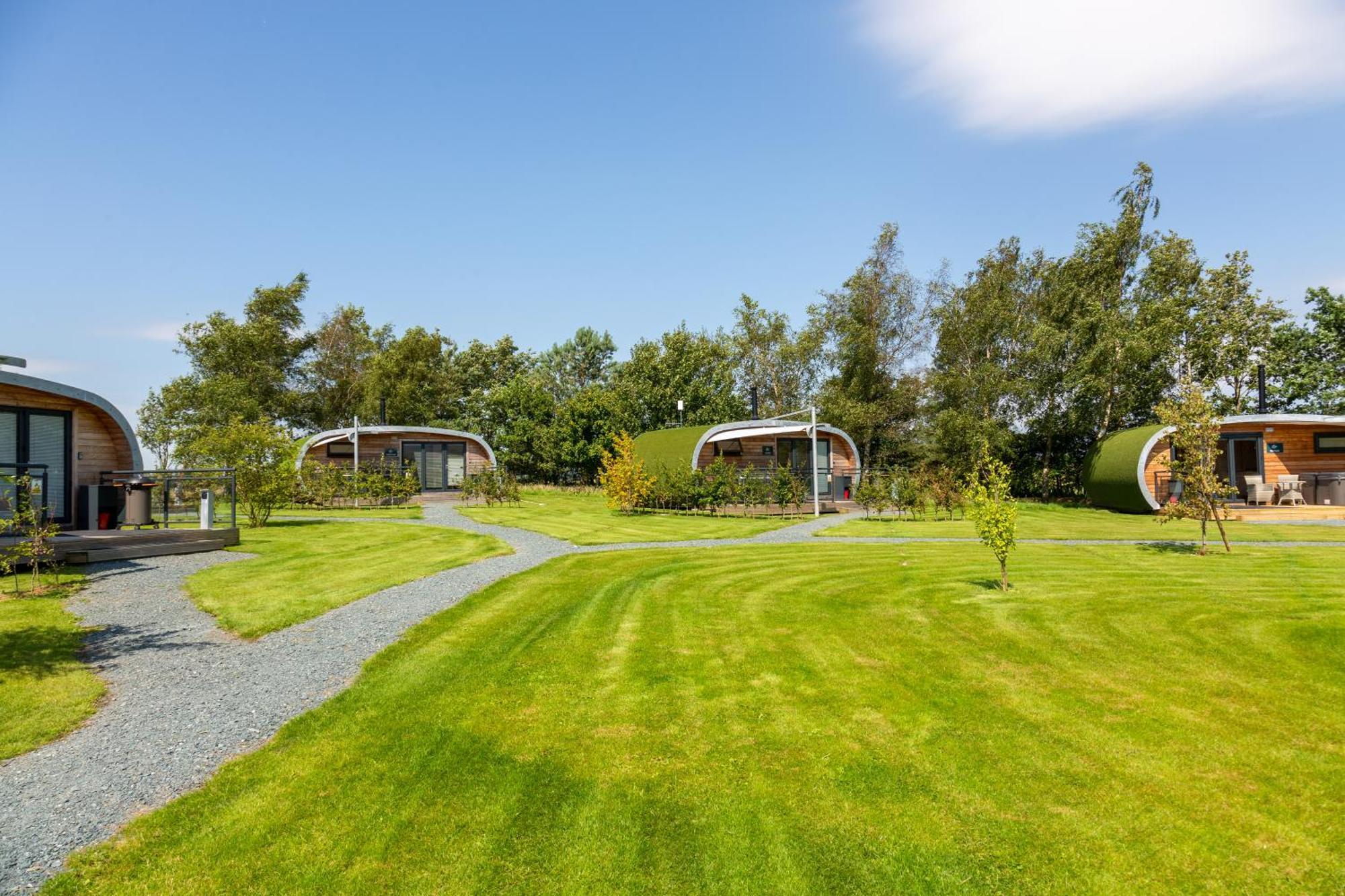 Appartamento Ingleborough Luxury Pod With Hot Tub At Fell View Park Kirkby Lonsdale Esterno foto